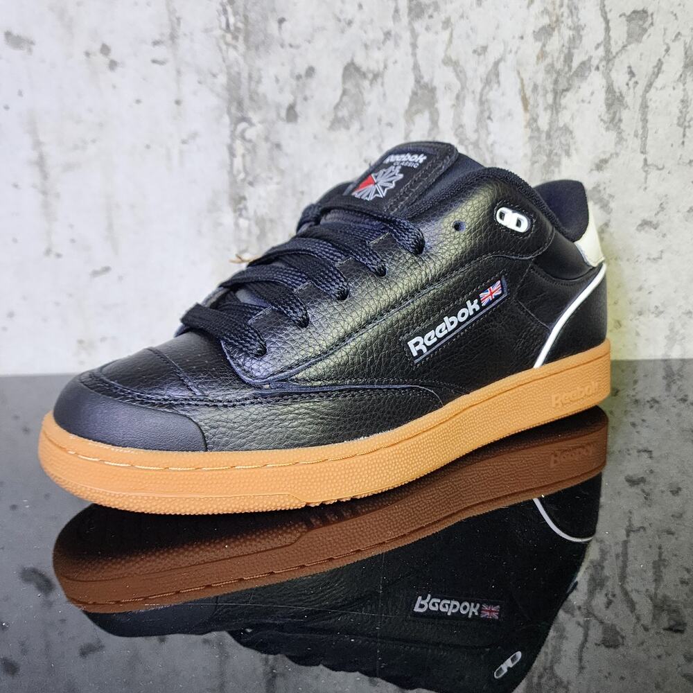 MSRP $129 Reebok Club C Bulc (Black, Rubber Gum) size 10.5